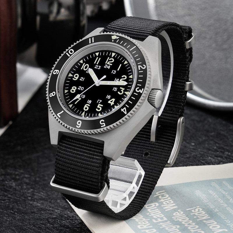 Watchdives WD1972 Quartz Watch – Accessories With Watch recenzja i cena